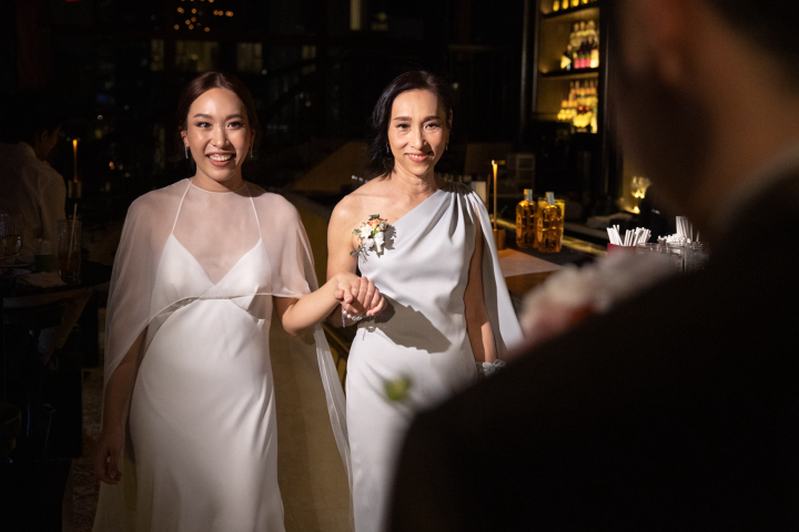  รีวิวงานแต่งสุดเก๋ 'Hidden Gems รูฟท็อป' สำหรับบ่าวสาวสายปาร์ตี้ดื่มหนัก @SKYVIEW Hotel Bangkok (EMDistrict)