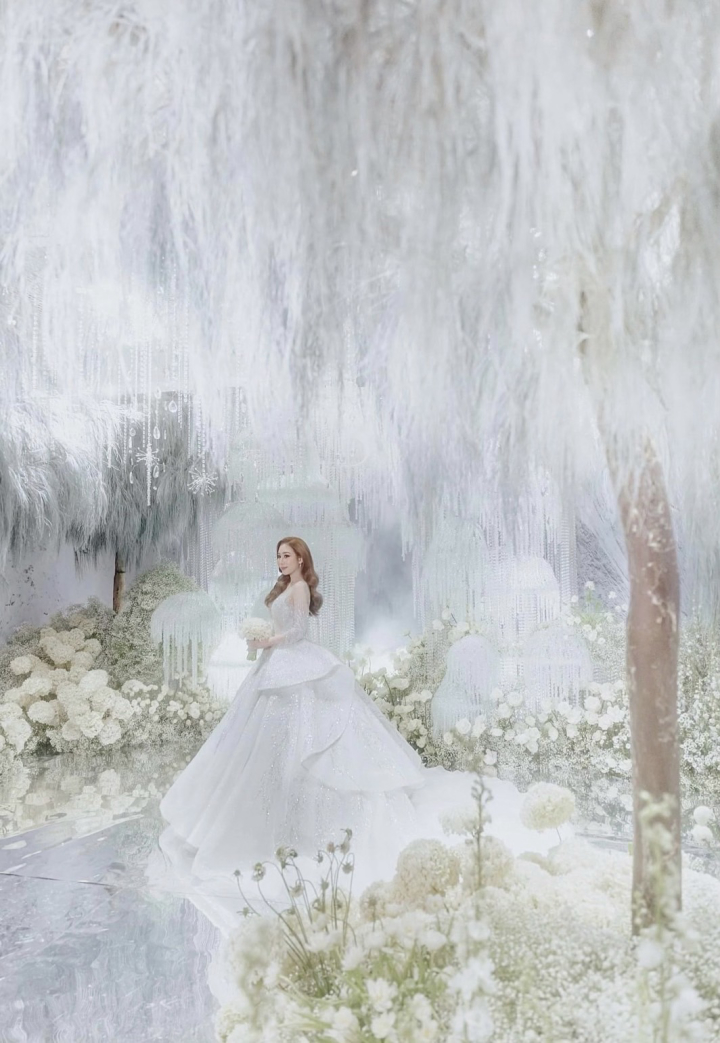  รีวิวงานแต่งธีม Winter Whisper สวนป่ากลางหิมะ สวยหรูดุจเทพนิยาย By Ladawan The Wedding Planner