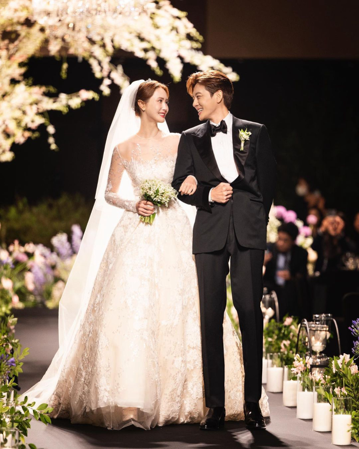  7 ดาราเกาหลี กับชุดแต่งงานสุดอลังการในชีวิตจริง