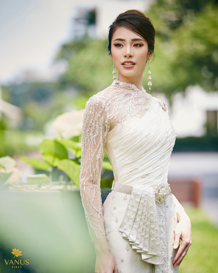  อัปเดตชุดแต่งงานไทยประยุกต์ 2024 สวยโมเดิร์น ทันสมัยแบบไม่เอาท์