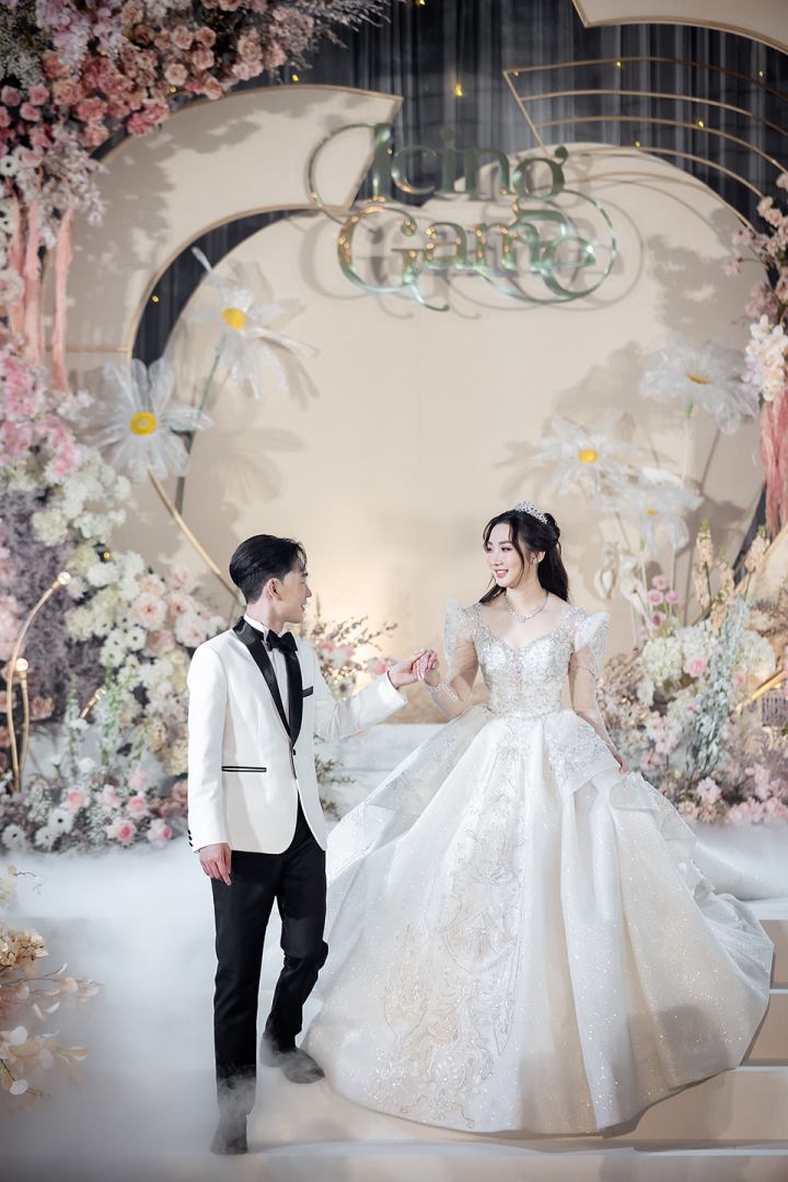  รีวิวงานแต่งธีม 'เจ้าหญิงและดอกเดซี่' นุ่มนวลอ่อนหวานในแบบเป็นตัวเอง By PaR Wedding Planner