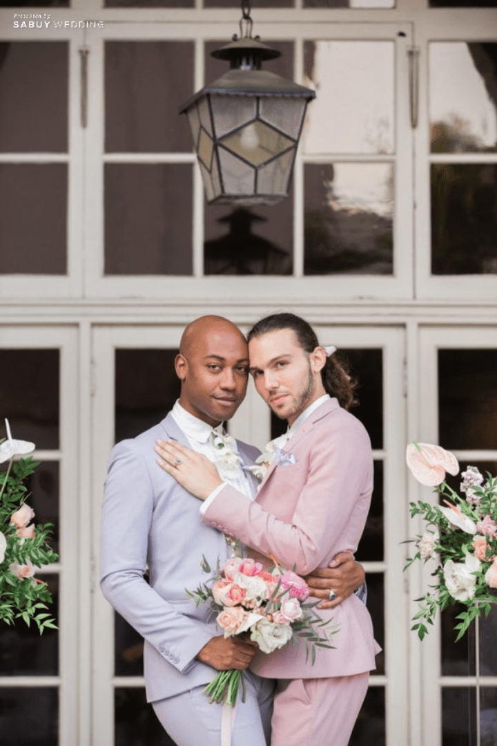  25 ไอเดียชุดแต่งงาน LGBTQ+ เลือกแบบที่มั่นใจ ใส่แล้วเป็นคุณ
