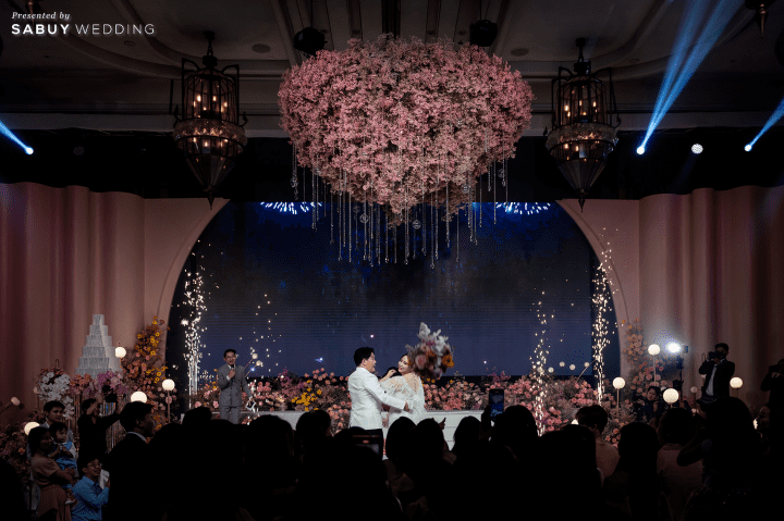  รีวิวงานแต่งสวยหรูหรา อลังการด้วยจอ LED พร้อมกิมมิกจากเทศกาลทานาบาตะ by PaR Wedding Planner 