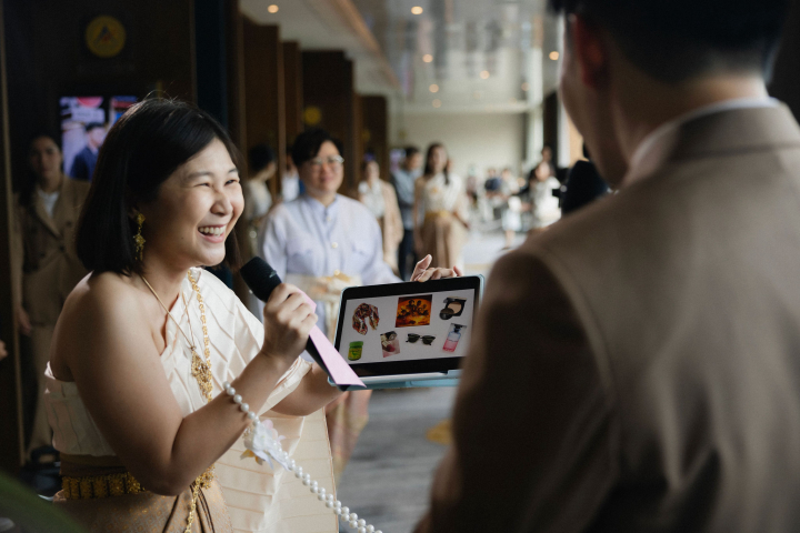  รีวิวงานแต่งสวยคลีนในสไตล์ Long Table ได้ความอบอุ่นเต็มพื้นที่ @Millennium Hilton Bangkok