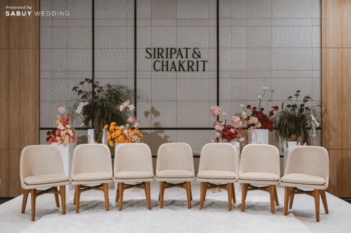  รีวิวงานแต่งดีเทลจัดจ้านของเจ้าสาวนักจัดดอกไม้ @Courtyard by Marriott Bangkok Suvarnabhumi Airport