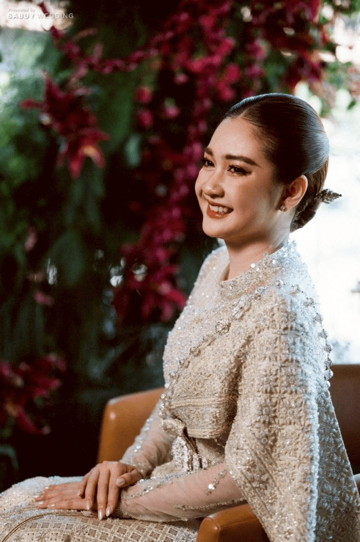  รีวิวงานแต่งดีเทลจัดจ้านของเจ้าสาวนักจัดดอกไม้ @Courtyard by Marriott Bangkok Suvarnabhumi Airport