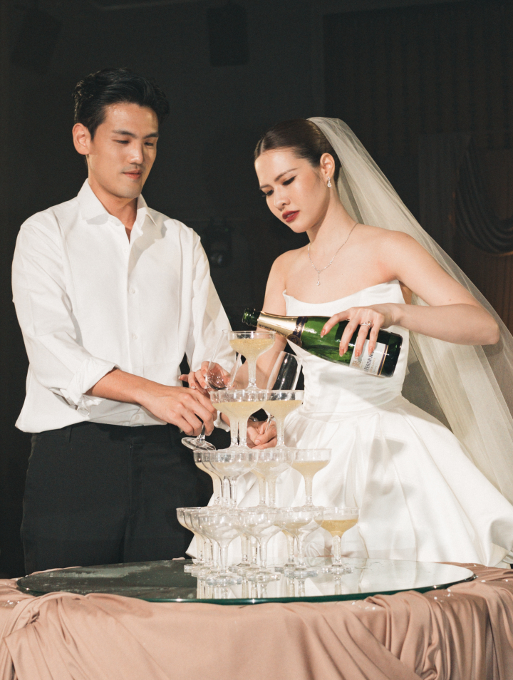  รีวิวงานแต่งโทน Mocha Mousse สะกดทุกสายตาด้วยงานผ้า สวยหรูราวฉากภาพยนตร์  @Millennium Hilton Bangkok