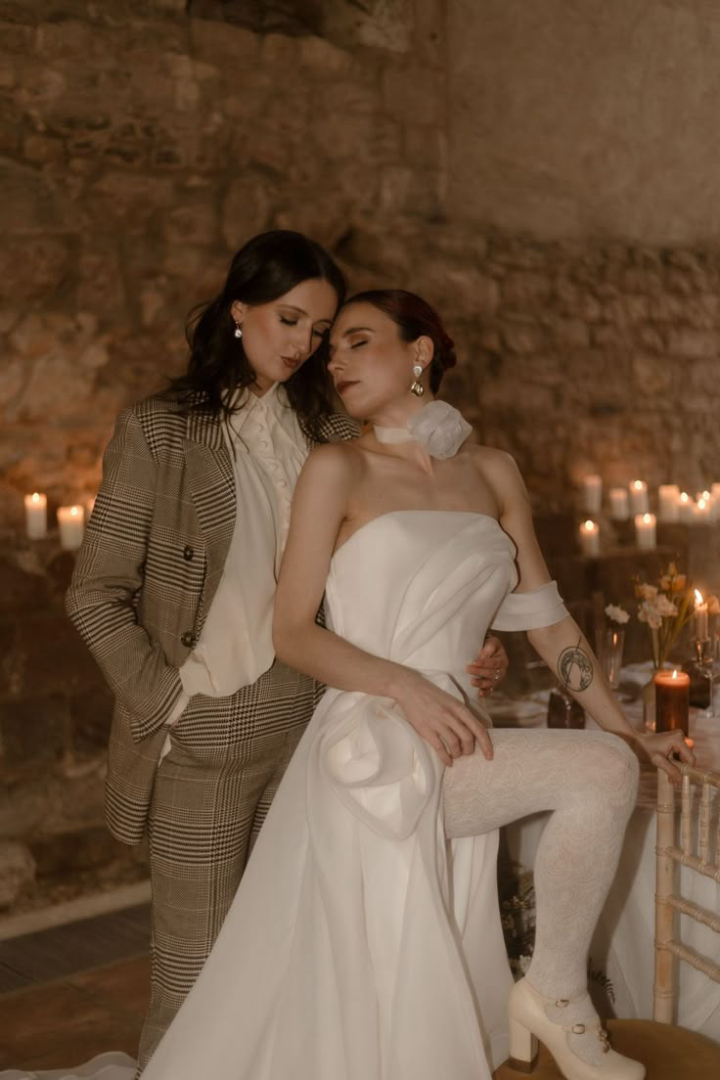  10 ไอเดียชุดแต่งงาน LGBTQ+ เลือกใส่ให้เป็นตัวเอง