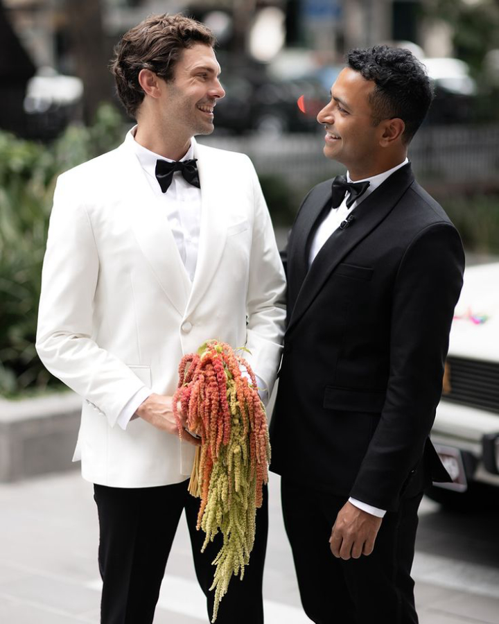  10 ไอเดียชุดแต่งงาน LGBTQ+ เลือกใส่ให้เป็นตัวเอง