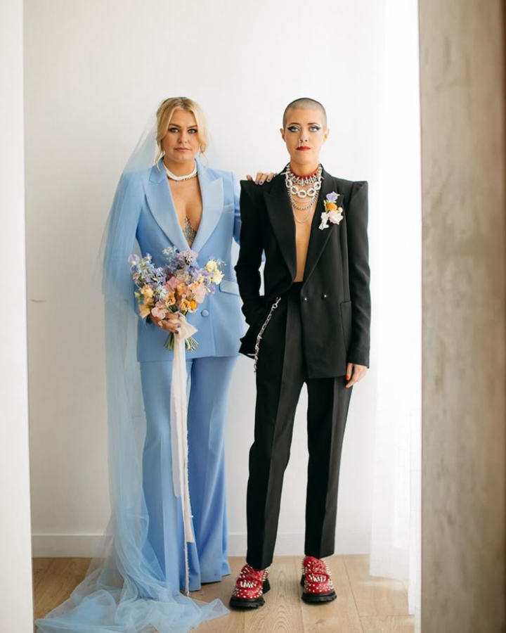  10 ไอเดียชุดแต่งงาน LGBTQ+ เลือกใส่ให้เป็นตัวเอง