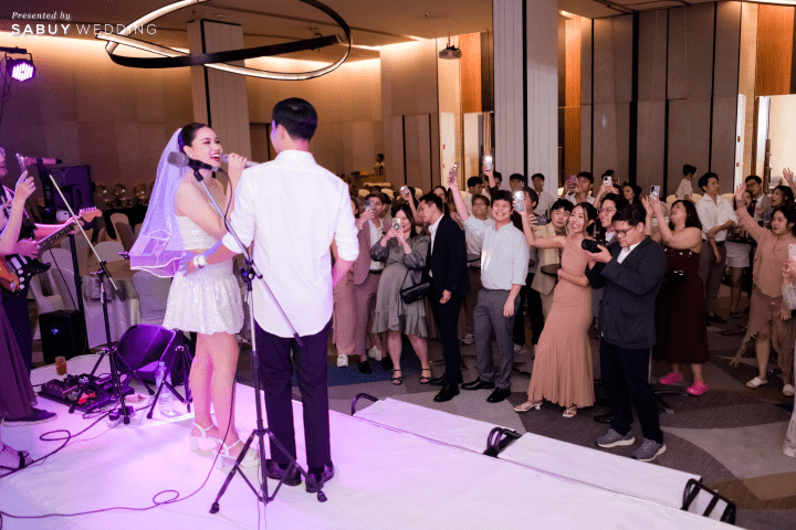  รีวิวงานแต่งที่เป็นตัวเองทุกดีเทล พร้อมคาราโอเกะปาร์ตี้ Enjoy กันทั้งงาน @Novotel Bangkok Sukhumvit 20
