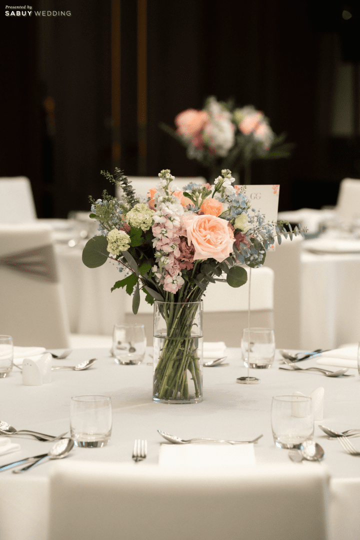  รีวิวงานแต่ง Sustainable เนรมิตสวนดอกไม้ธีมสีม่วงไลแลค-พีช @Chatrium Grand Bangkok