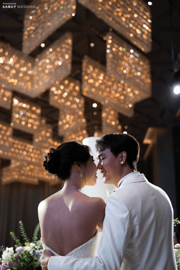  รีวิวงานแต่ง Sustainable เนรมิตสวนดอกไม้ธีมสีม่วงไลแลค-พีช @Chatrium Grand Bangkok