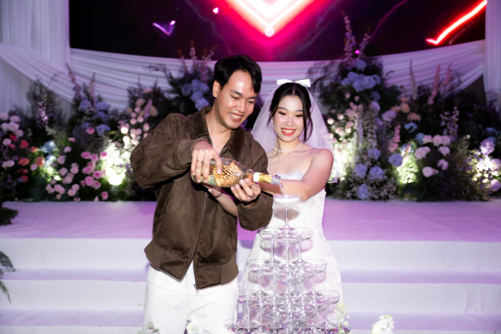  รีวิวงานแต่ง Sustainable เนรมิตสวนดอกไม้ธีมสีม่วงไลแลค-พีช @Chatrium Grand Bangkok