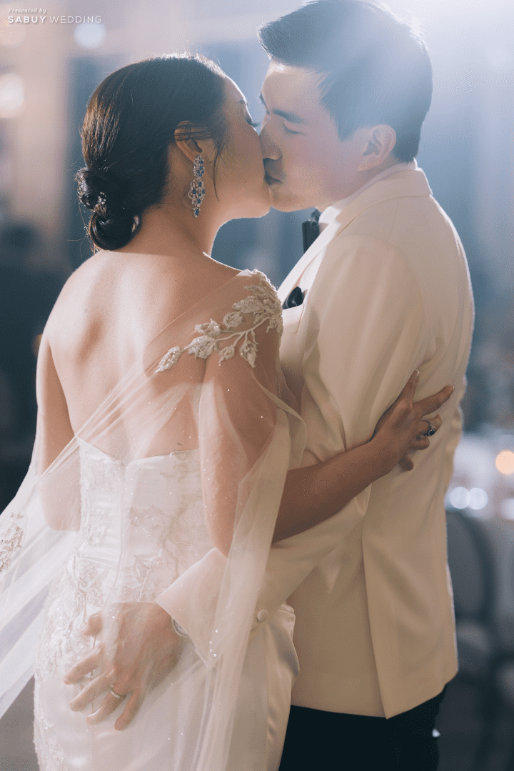  รีวิวงานแต่งเจ้าของแบรนด์ KUNNA ถ่ายทอดตัวตนผ่านดีไซน์ไทย-โมเดิร์น ครบทุกดีเทล @The Ritz-Carlton, Bangkok