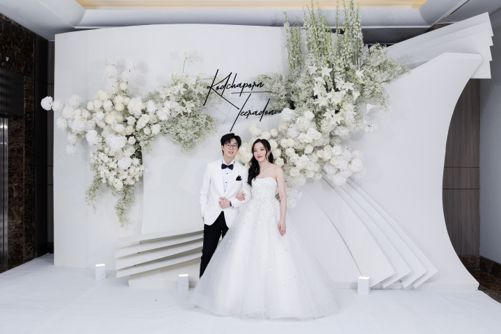  รีวิวงานแต่งธีม White on White สุดโรแมนติก เต็มไปด้วยโมเมนต์ที่อบอุ่นหัวใจ @Sofitel Bangkok Sukhumvit
