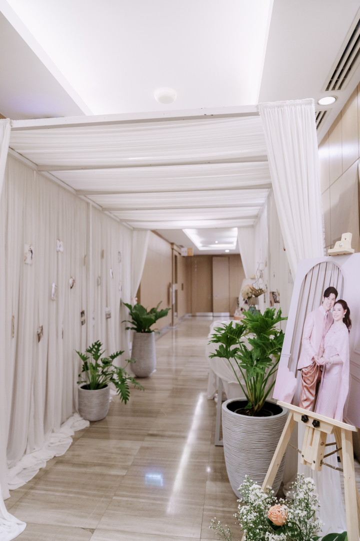  รีวิวงานแต่งแสนอบอุ่นสไตล์ Cozy ที่บ่าวสาวออกแบบเอง @Avani Ratchada Bangkok Hotel