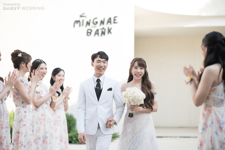  รีวิวงานแต่งที่ตอบโจทย์สายถ่ายรูปในธีม Multiverse of the Sweetness จัดเต็มกิมมิกพิเศษ @AUBE