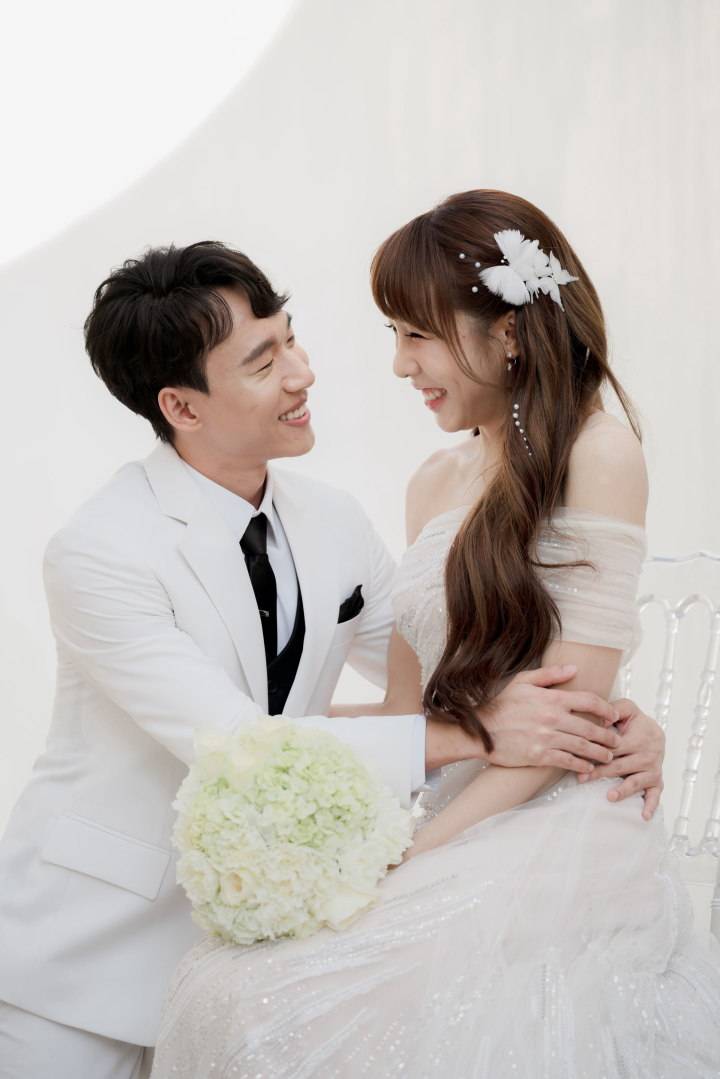 รีวิวงานแต่งที่ตอบโจทย์สายถ่ายรูปในธีม Multiverse of the Sweetness จัดเต็มกิมมิกพิเศษ @AUBE