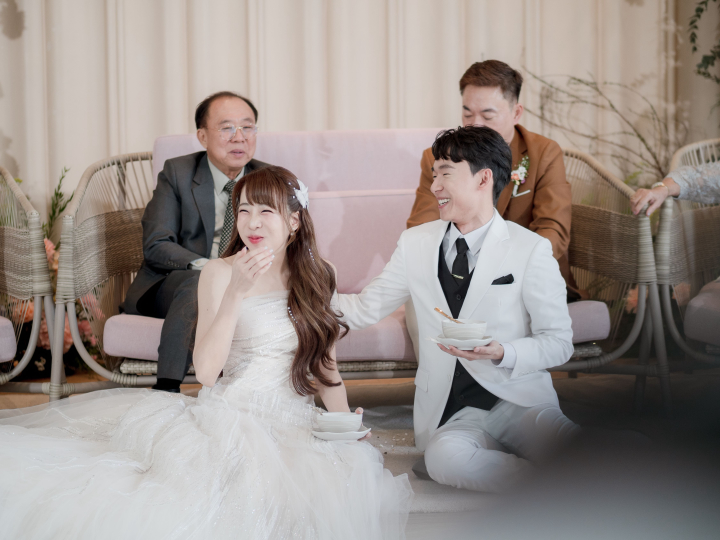  รีวิวงานแต่งที่ตอบโจทย์สายถ่ายรูปในธีม Multiverse of the Sweetness จัดเต็มกิมมิกพิเศษ @AUBE