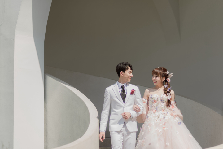  รีวิวงานแต่งที่ตอบโจทย์สายถ่ายรูปในธีม Multiverse of the Sweetness จัดเต็มกิมมิกพิเศษ @AUBE