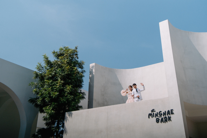  รีวิวงานแต่งที่ตอบโจทย์สายถ่ายรูปในธีม Multiverse of the Sweetness จัดเต็มกิมมิกพิเศษ @AUBE