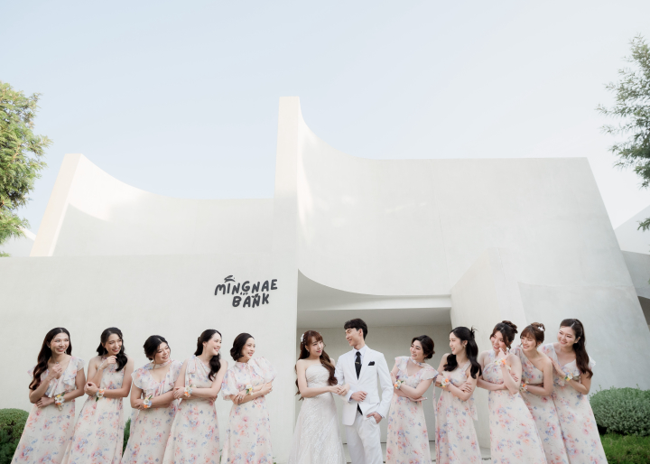 รีวิวงานแต่งที่ตอบโจทย์สายถ่ายรูปในธีม Multiverse of the Sweetness จัดเต็มกิมมิกพิเศษ @AUBE