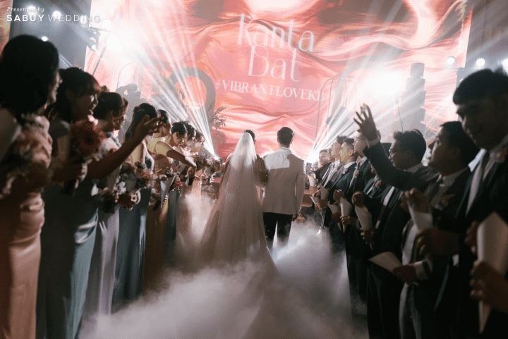  รีวิวงานแต่งของเจ้าสาวสุดเป๊ะ ธีม Colorful สดใส พร้อมเซอร์ไพรส์ศิลปินดัง @InterContinental Bangkok