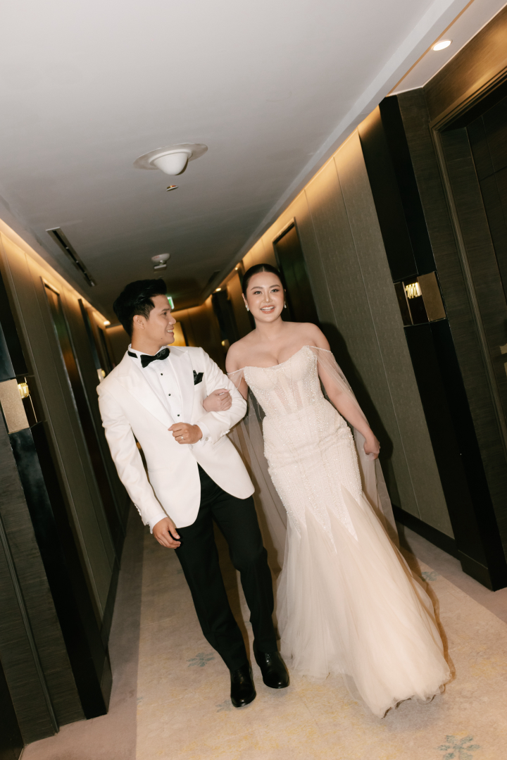  รีวิวงานแต่งของเจ้าสาวสุดเป๊ะ ธีม Colorful สดใส พร้อมเซอร์ไพรส์ศิลปินดัง @InterContinental Bangkok