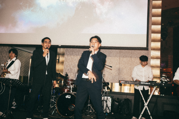  รีวิวงานแต่งของเจ้าสาวสุดเป๊ะ ธีม Colorful สดใส พร้อมเซอร์ไพรส์ศิลปินดัง @InterContinental Bangkok
