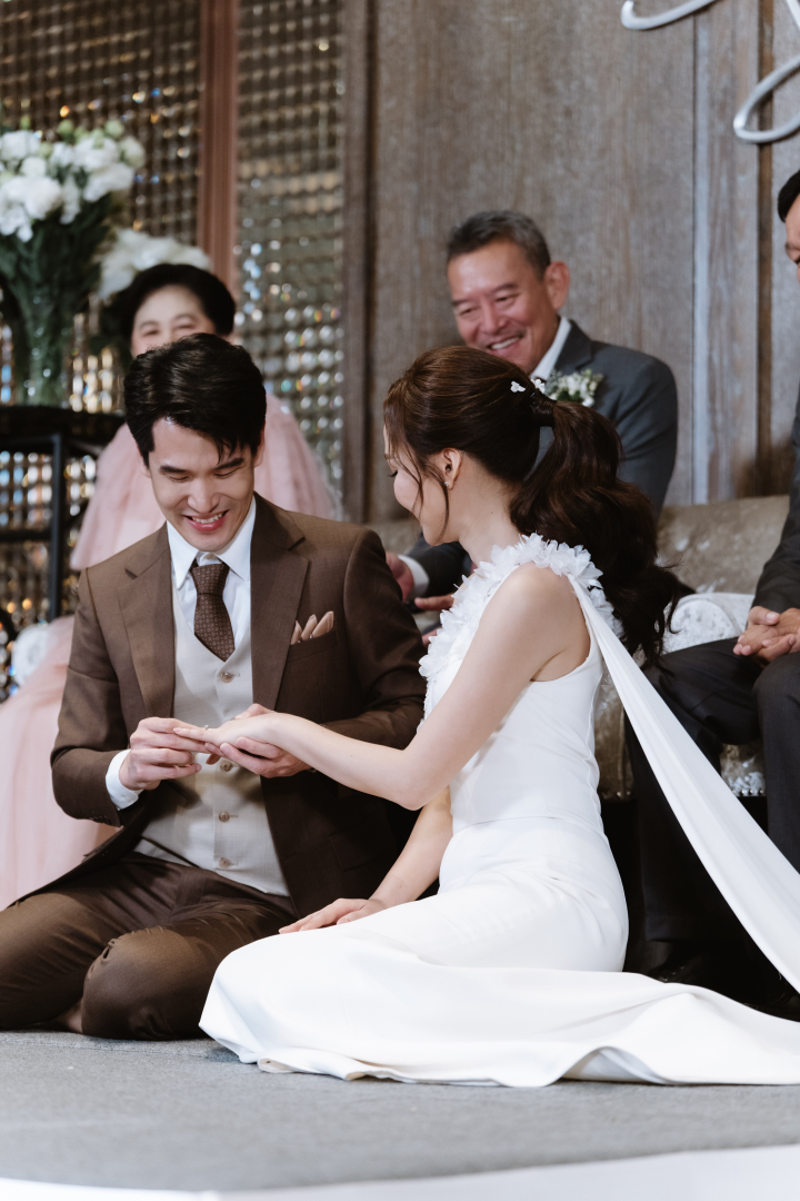  รีวิวงานแต่ง Minimal & Cozy ในธีมสี Soft Autumn แรงบันดาลใจจากโมเมนต์ขอแต่งงาน @Hilton Sukhumvit Bangkok