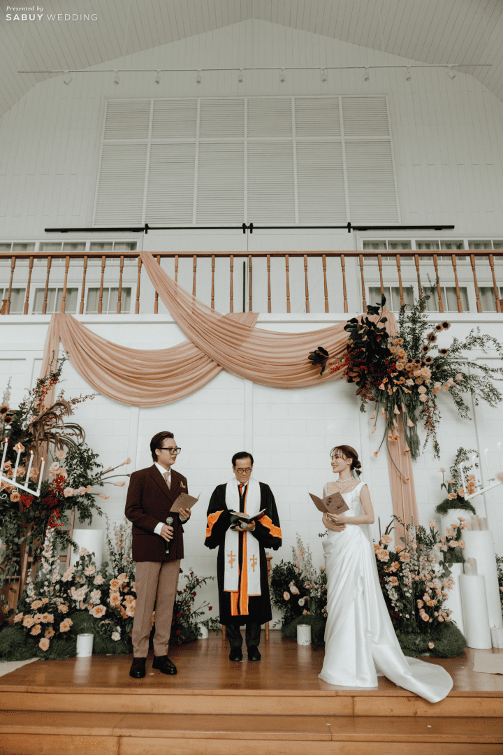  รีวิวงานแต่งพิธีคริสต์ที่ตั้งต้นจากความรัก สวยอบอุ่นในธีม Autumn @ Siloo’et House