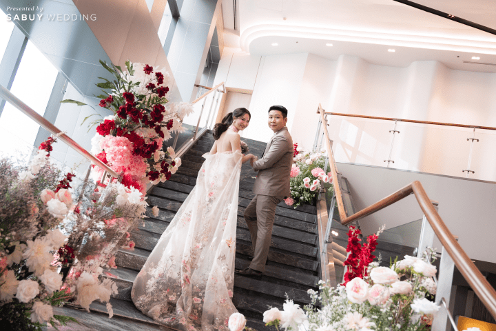  รีวิวงานหมั้นพิธีจีน ละมุนชวนฝันด้วยดอกไม้โทนชมพู ขาว แดง @ Novotel Bangkok Platinum Pratunam