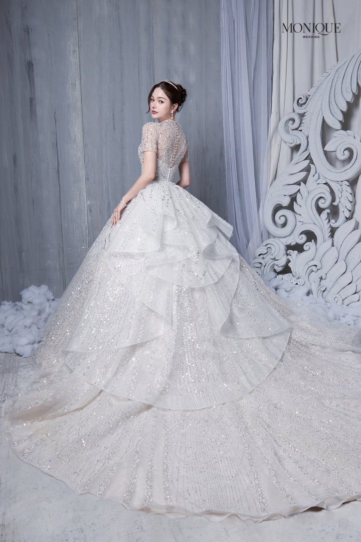  รวม 6 ร้านชุดแต่งงานสวยทุกองศา จากห้องเสื้อแบรนด์ดัง! ที่ยกมาไว้ใน SabuyWedding Festival 2026