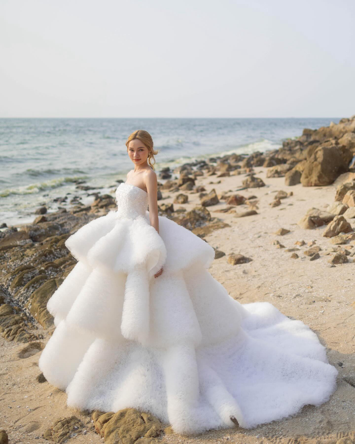  รวม 6 ร้านชุดแต่งงานสวยทุกองศา จากห้องเสื้อแบรนด์ดัง! ที่ยกมาไว้ใน SabuyWedding Festival 2026