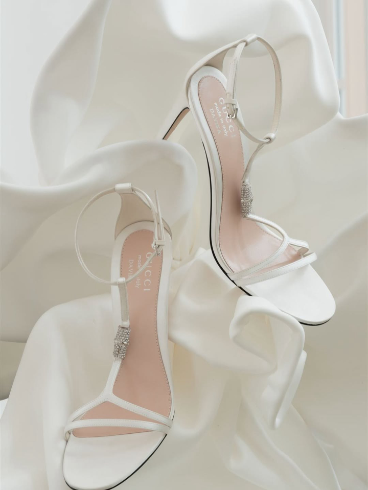 งานแต่งซุปตาร์สายแฟ "ใหม่ ดาวิกา - เต๋อ ฉันทวิชช์" กับดีเทลชุดบ่าวสาวสุดยูนีค!