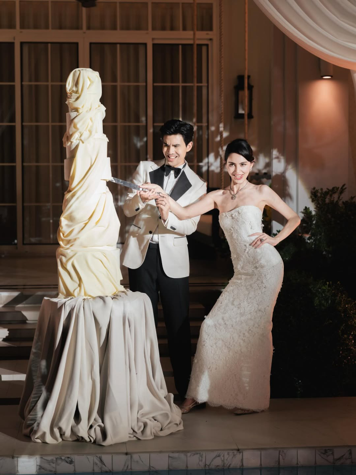 งานแต่งซุปตาร์สายแฟ "ใหม่ ดาวิกา - เต๋อ ฉันทวิชช์" กับดีเทลชุดบ่าวสาวสุดยูนีค!