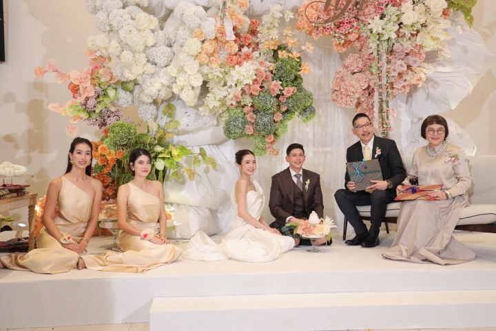 เก็บตกภาพงานหมั้น "มายด์ ลภัสลัล - พาย สุนิษฐ์" สวยสะกดแบบที่เห็นแล้วต้องเซฟเก็บ Ref.