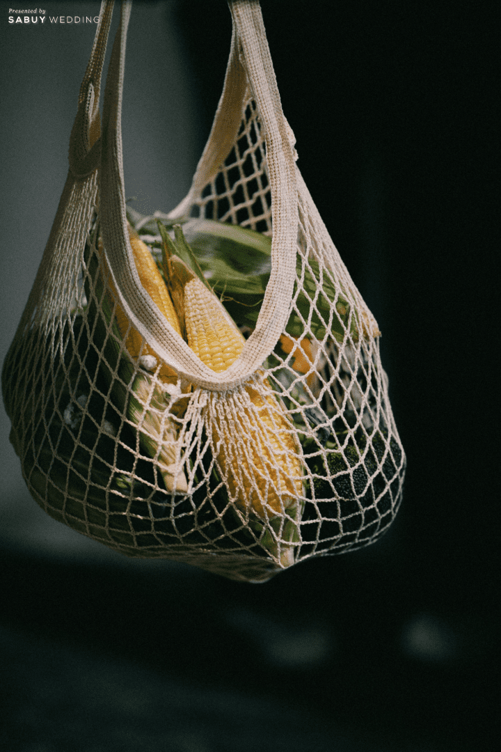 รีวิวงานแต่งจากคลิปล้านวิวสุดไวรัล ดีเทลผักผลไม้ ของคู่รักสาย Sustainable By Cheers Couple