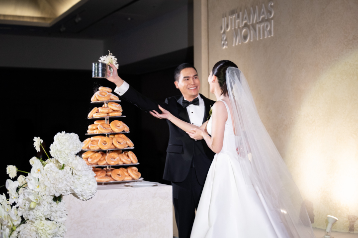  รีวิวงานแต่ง Minimal-Colorful พิธีการสุดกระชับแค่ 30 นาที พร้อมโชว์ปาร์ตี้จาก JoeyBoy @IMPACT Wedding