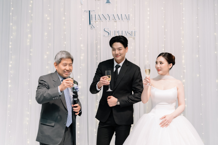 รีวิวงานแต่งธีมสีฟ้าละมุน เติมกิมมิกให้แขกเอ็นจอยด้วยของรางวัลจัดเต็ม @Novotel Bangkok Sukhumvit 20