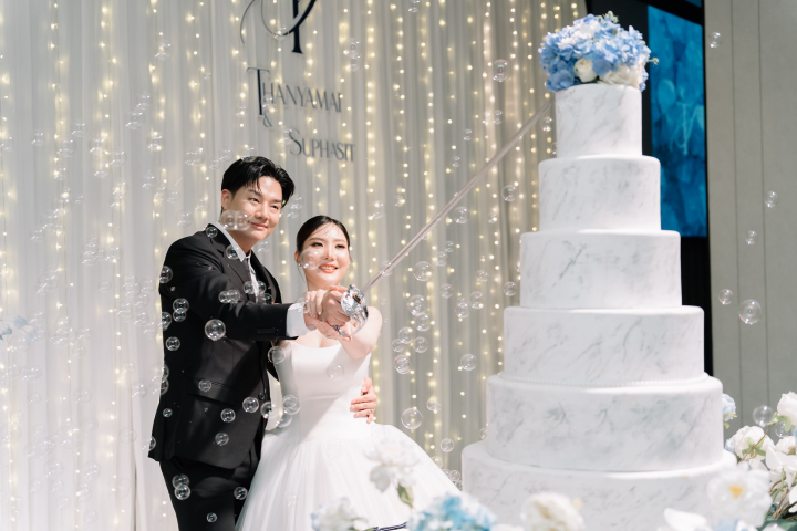 รีวิวงานแต่งธีมสีฟ้าละมุน เติมกิมมิกให้แขกเอ็นจอยด้วยของรางวัลจัดเต็ม @Novotel Bangkok Sukhumvit 20