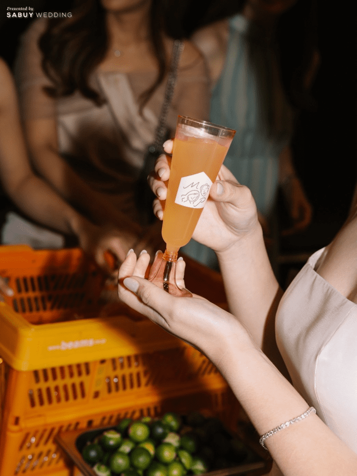 รีวิวงานแต่งงาน ‘Feel like home’ บอกเล่าตัวตนผ่านดีเทลงานคราฟต์ @The Okura Prestige Bangkok