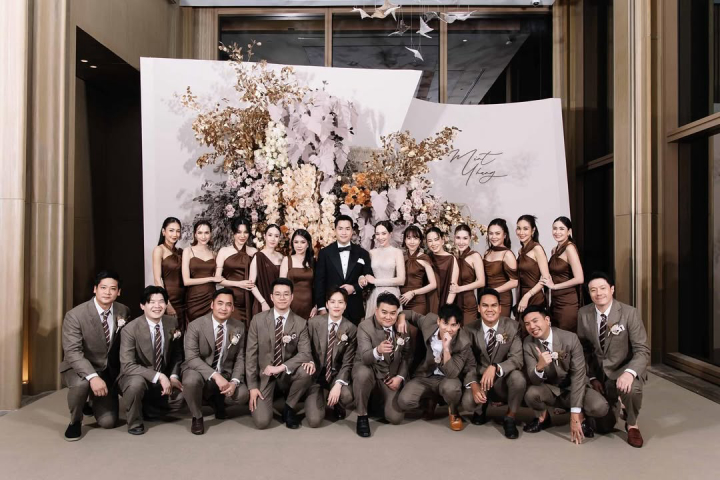  โรแมนติกทุกมุมกล้อง รวมภาพสุดหวาน งานแต่ง “มิ้นท์ ณัฐวรา - หยัง วิธวิทย์”