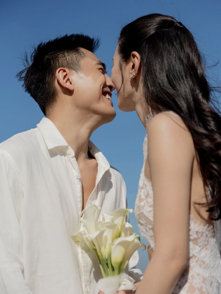  ส่องลุค Pre Wedding “บุ๊ค วง Olives” สวยเรียบหรู ดูดี เซ็กซี่สุดใจ