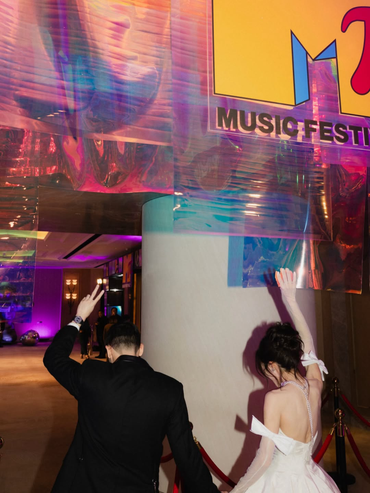 เจาะลึกดีเทลงานแต่ง "มายด์ ลภัสลัล - พาย สุนิษฐ์" กับธีม Music Festival 2025 สุดไวรัล