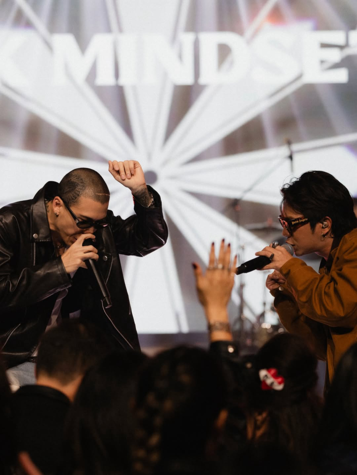 เจาะลึกดีเทลงานแต่ง "มายด์ ลภัสลัล - พาย สุนิษฐ์" กับธีม Music Festival 2025 สุดไวรัล