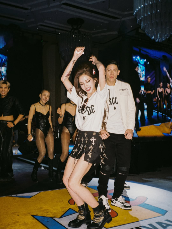 เจาะลึกดีเทลงานแต่ง "มายด์ ลภัสลัล - พาย สุนิษฐ์" กับธีม Music Festival 2025 สุดไวรัล