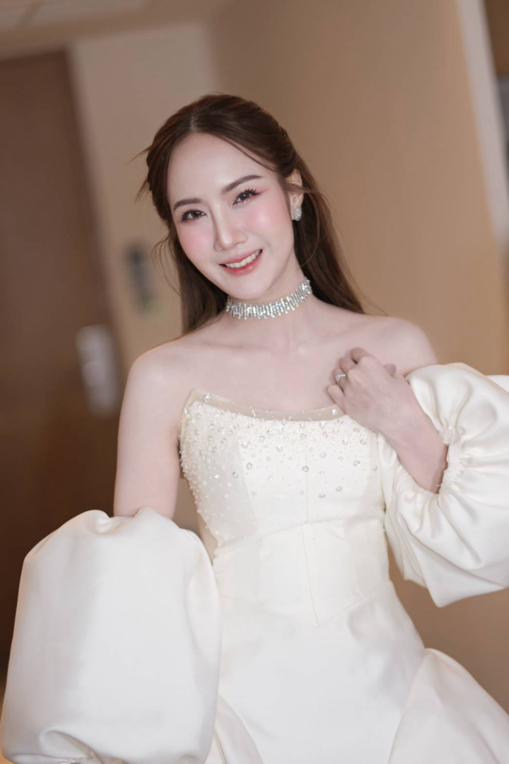  รีวิวงานแต่งวิวสวนสวยกลางเมือง ธีมสีช็อกกิ้งพิงค์ @ Bliston Suwan Park View Hotel & Serviced Residence