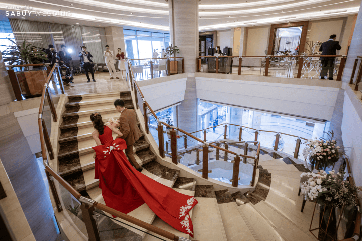  รีวิวงานแต่งธีมสีสุด Glam ไฮไลต์จอ LED เปลี่ยนธีมตามพิธีแบบสวยอลัง @The Grand Fourwings Convention Hotel Bangkok